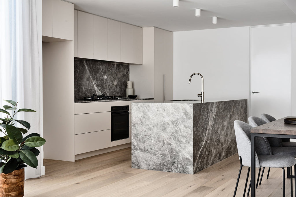 ROUND PINLESS PICCOLA PULL OUT KITCHEN MIXER TAP