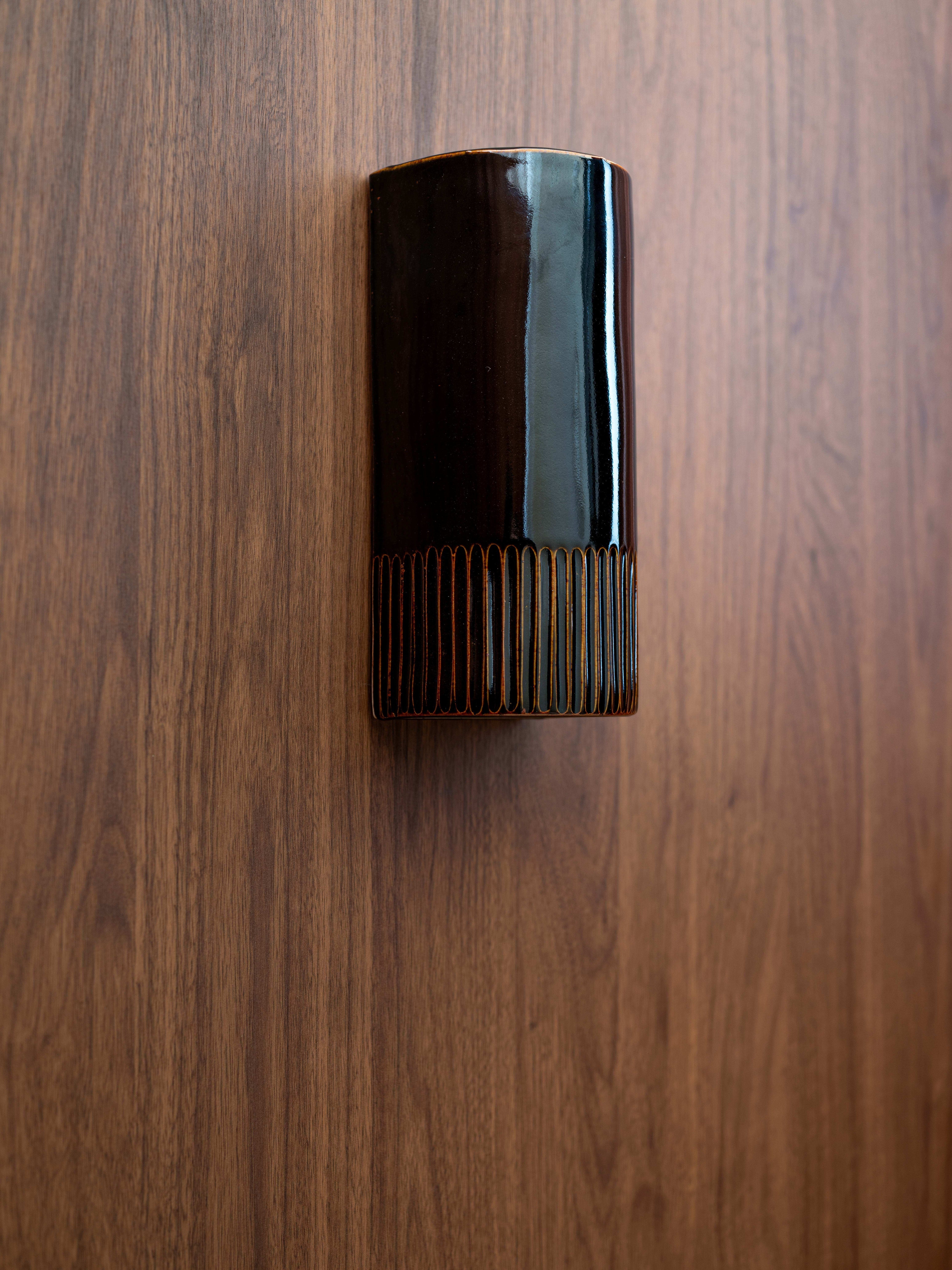 Day Tall Interior Burnt Toast