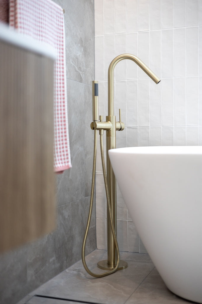 Round Freestanding Bath Spout and Hand Shower - Tiger Bronze