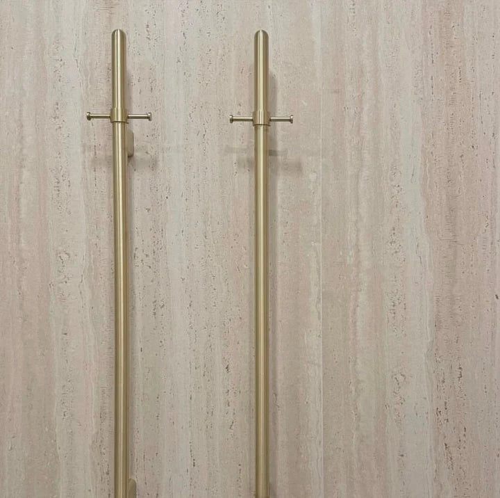 HEATED VERTICAL TOWEL RAIL