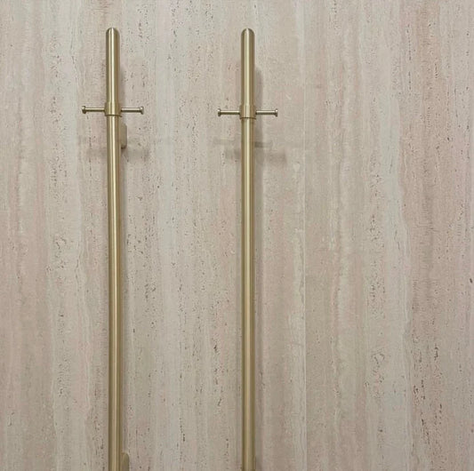 HEATED VERTICAL TOWEL RAIL