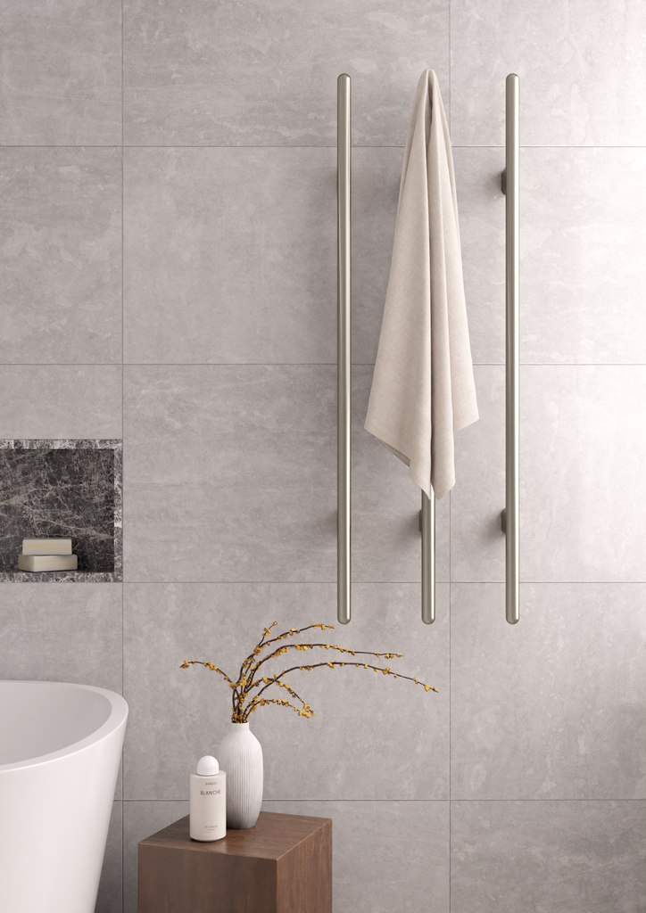 HEATED VERTICAL TOWEL RAIL
