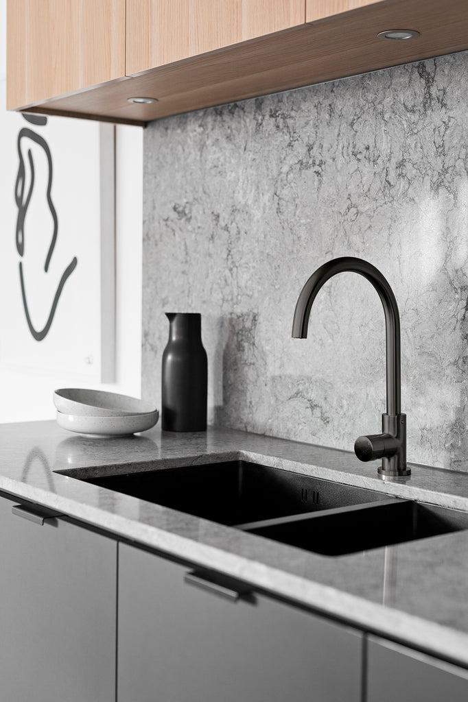 ROUND GOOSENECK KITCHEN MIXER TAP WITH PINLESS HANDLE