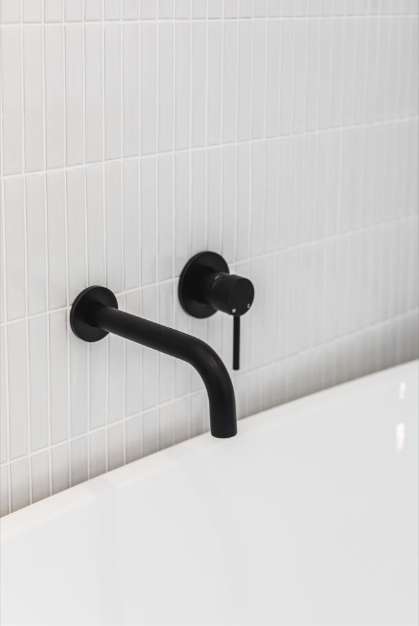 UNIVERSAL ROUND CURVED SPOUT