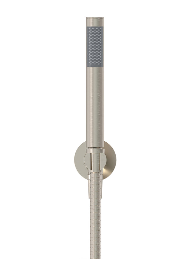 ROUND HAND SHOWER ON FIXED BRACKET
