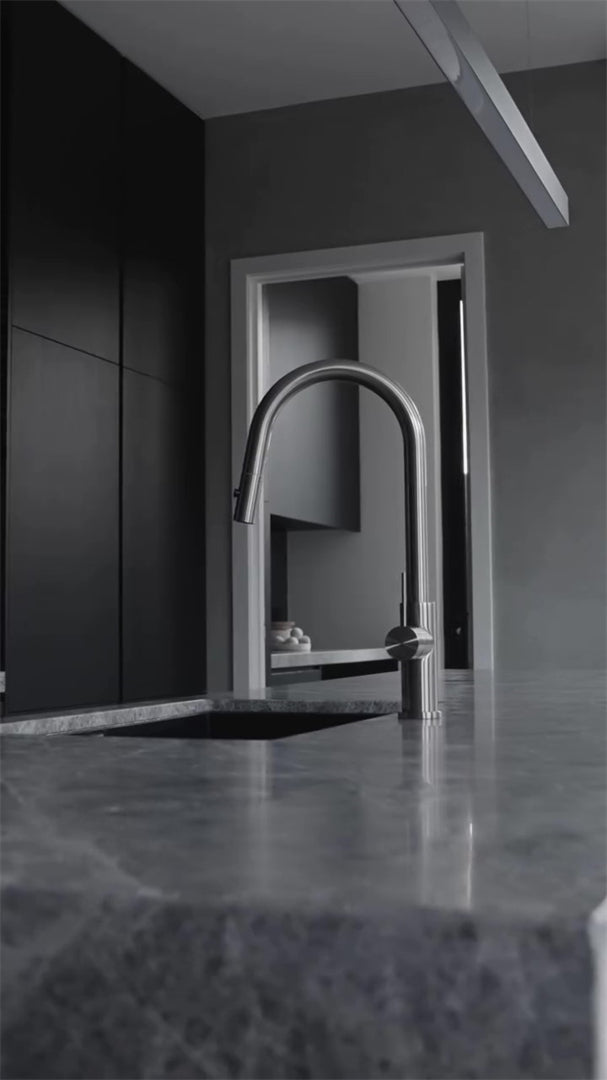 MECCA PULL OUT SINK MIXER WITH VEGIE SPRAY FUNCTION GUN METAL GREY