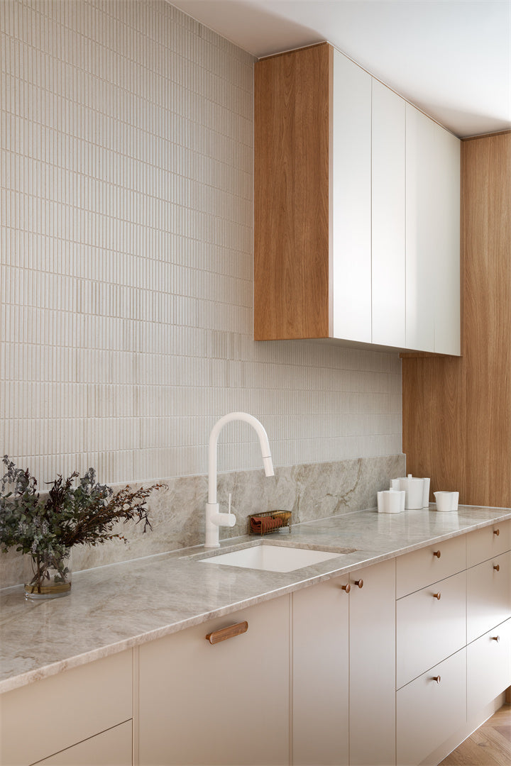 MECCA PULL OUT SINK MIXER WITH VEGIE SPRAY FUNCTION MATTE WHITE
