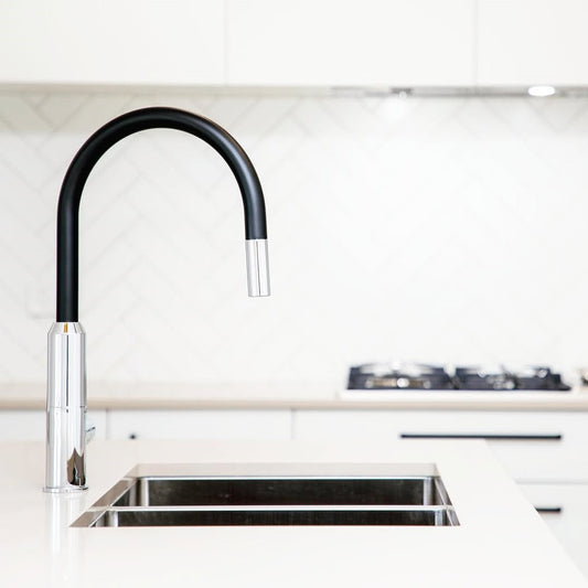 PEARL PULL OUT SINK MIXER WITH VEGIE SPRAY FUNCTION MATTE BLACK