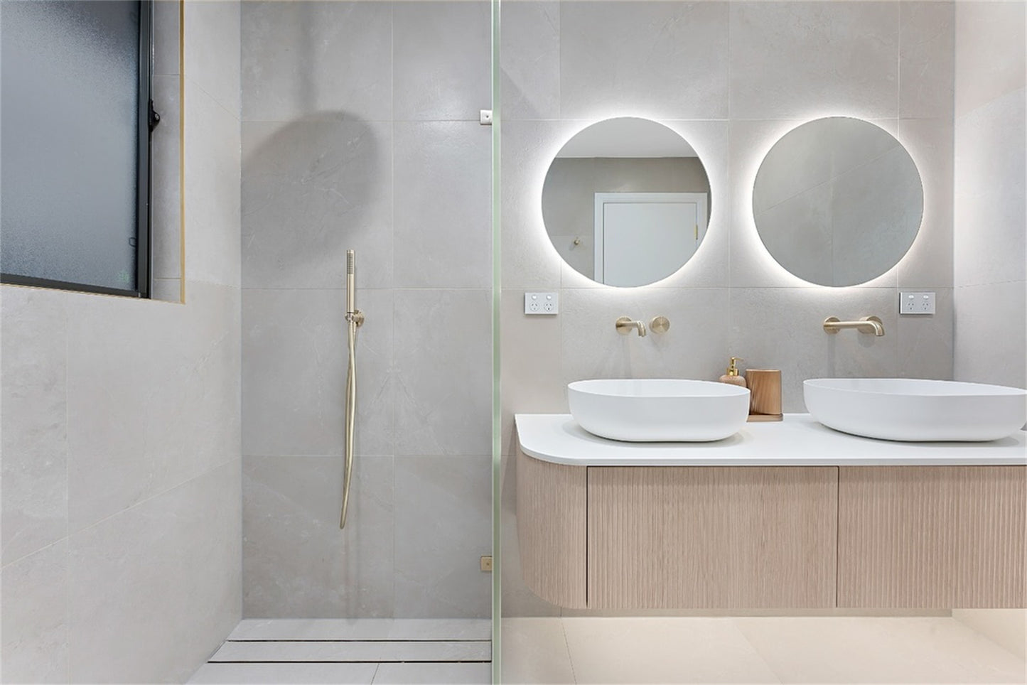 SLIM SHOWER ON BRACKET CHROME (NR307CH) BRUSHED GOLD