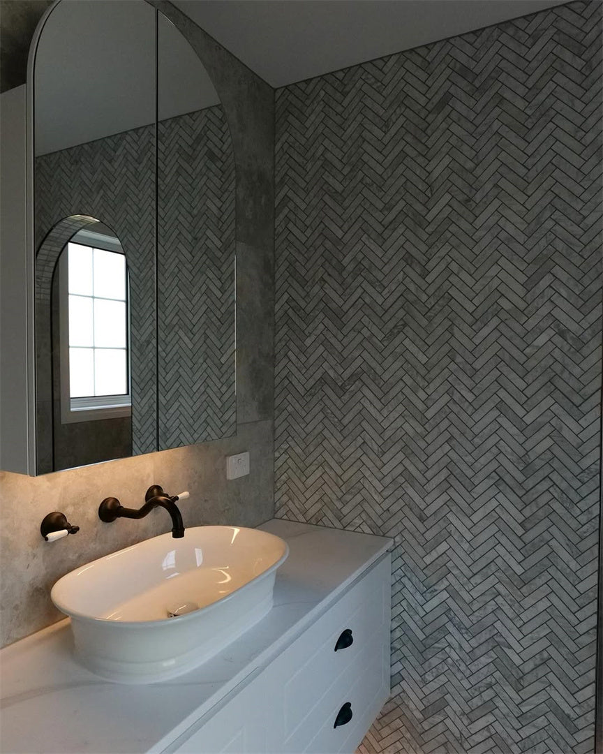 YORK WALL BASIN SET WITH MATTE BLACK