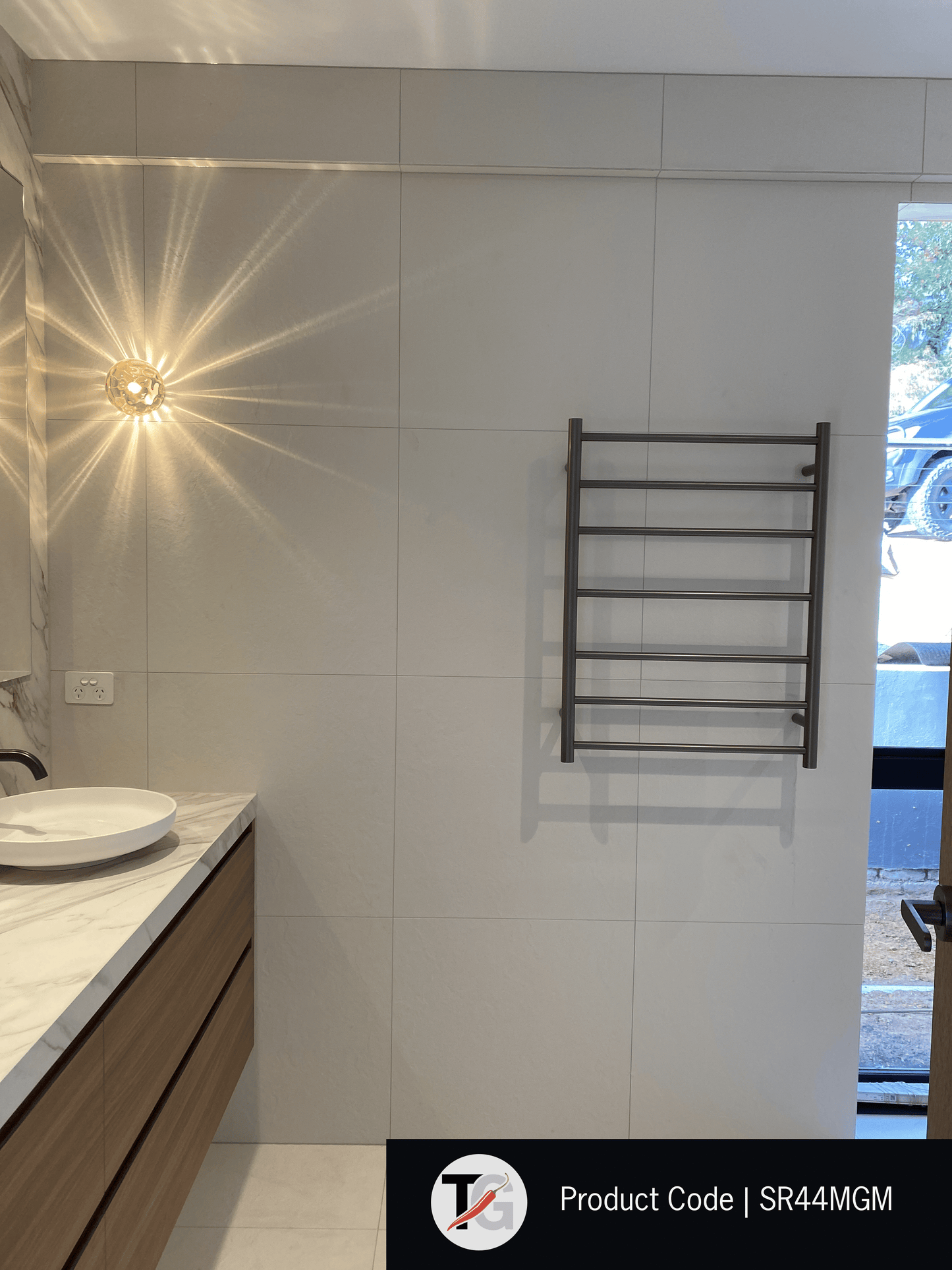 SR44MGM Gun Metal Round Ladder Heated Towel Rail