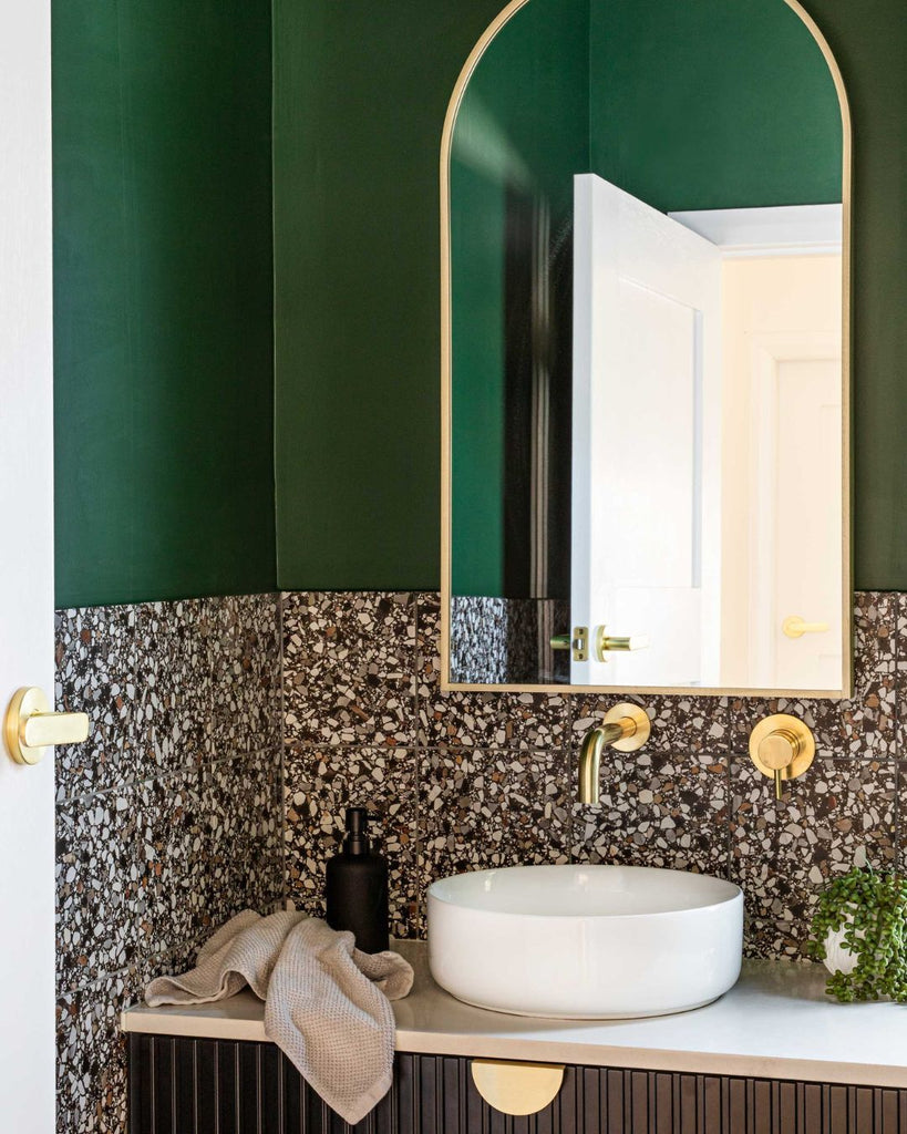 UNIVERSAL ROUND CURVED SPOUT 130MM