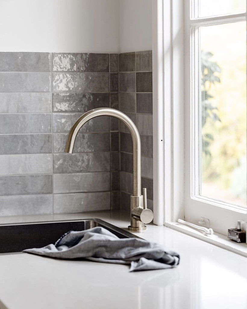 ROUND GOOSENECK KITCHEN MIXER TAP