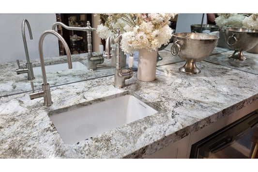 Cuisine 30 x 46 Inset / Undermount Fine Fireclay Gloss White Sink