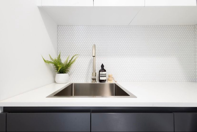 LAVELLO KITCHEN SINK - SINGLE BOWL 450 X 450