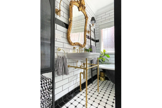 Claremont 68 x 51 Nuovo Basin Stand