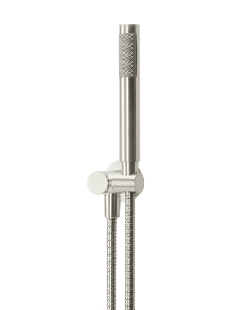 ROUND SHOWER ON SWIVEL BRACKET