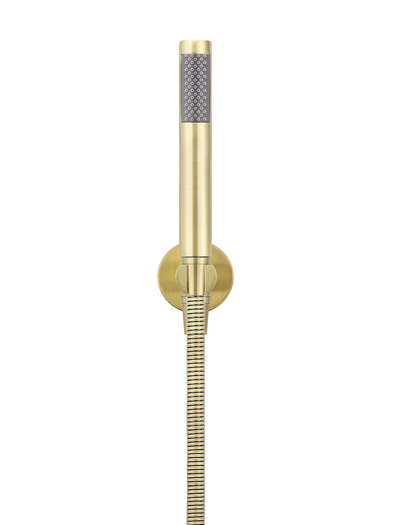 ROUND HAND SHOWER ON FIXED BRACKET