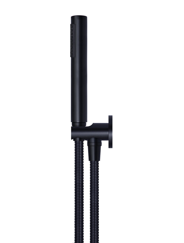 ROUND HAND SHOWER ON FIXED BRACKET
