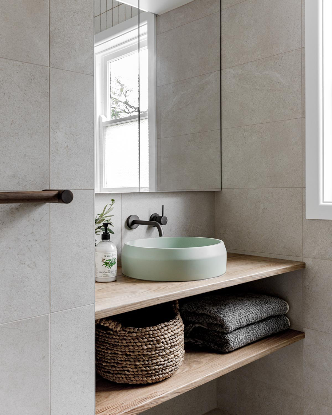 Prism Circle Basin (Mint)
