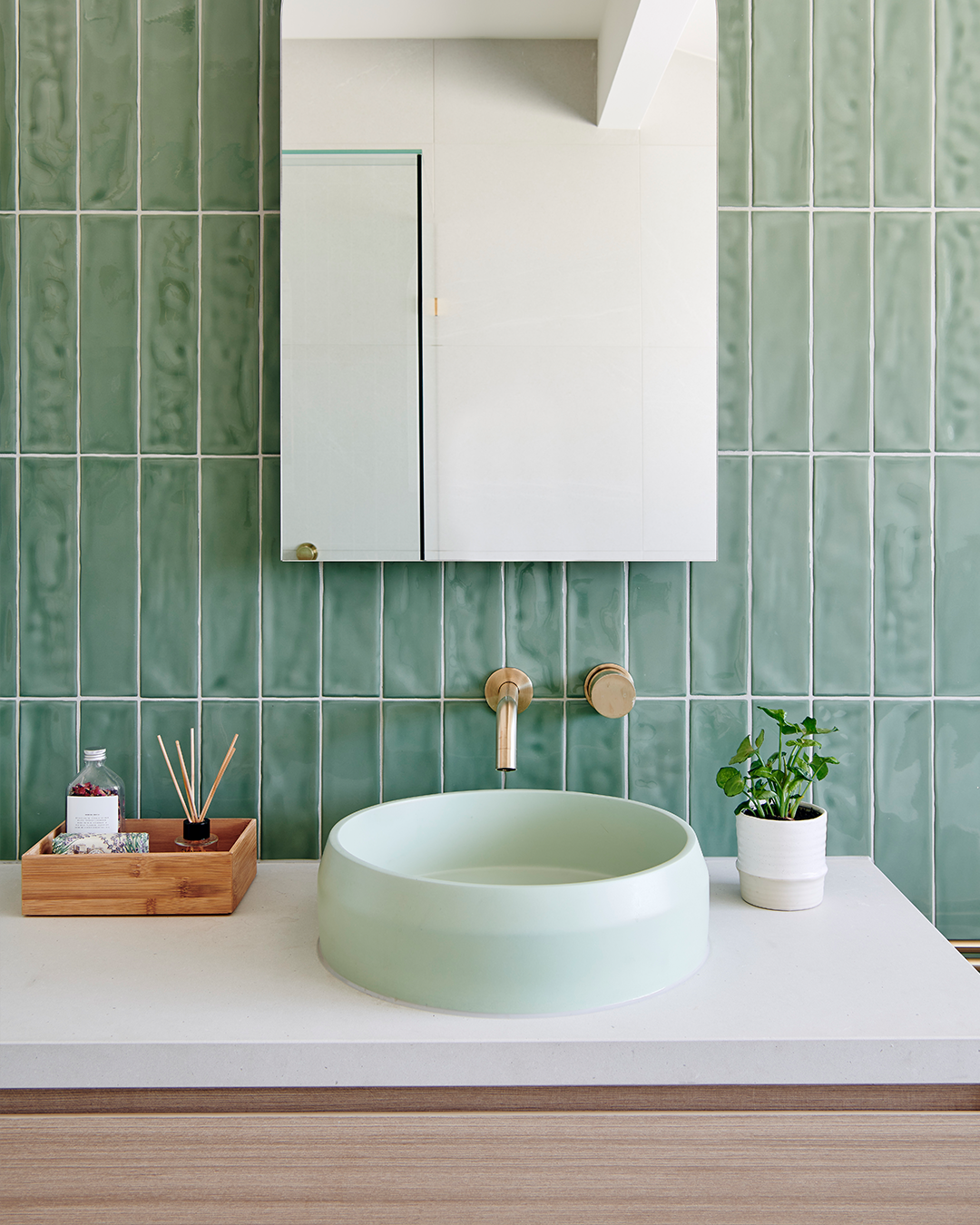 Prism Circle Basin (Mint)