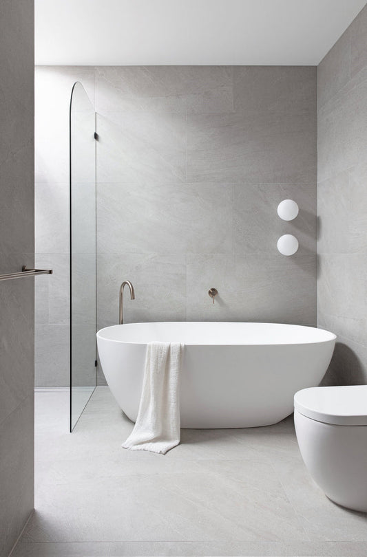 ROUND FREESTANDING BATH SPOUT