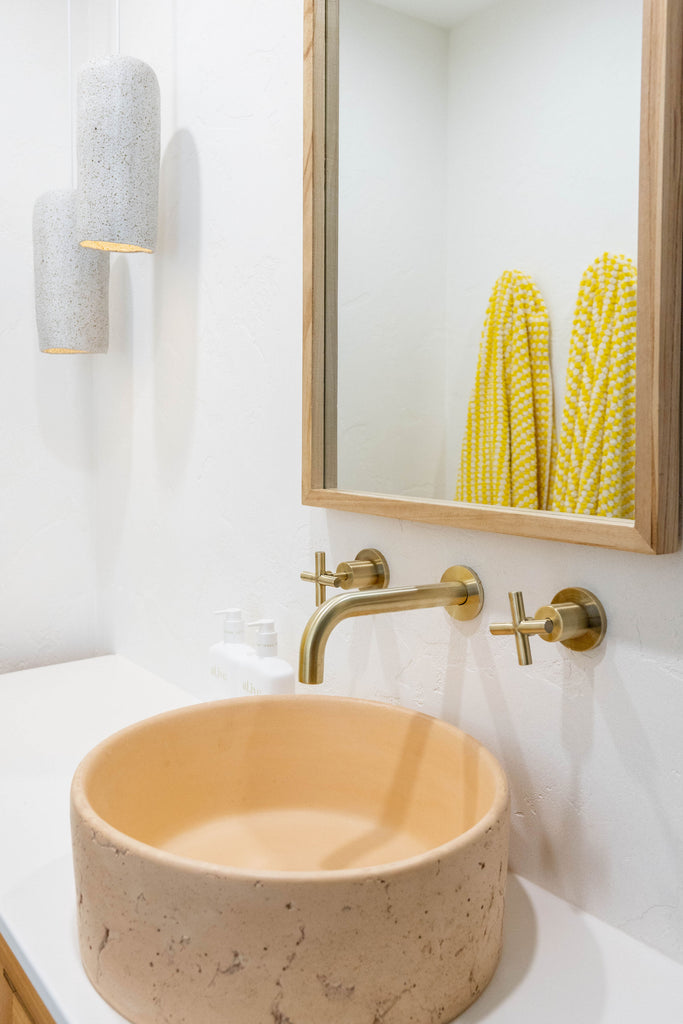 UNIVERSAL ROUND CURVED SPOUT