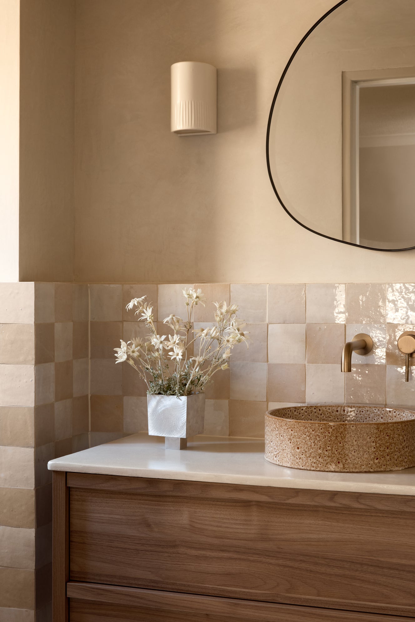 We Ponder Day Short Interior Ceramic Wall Light