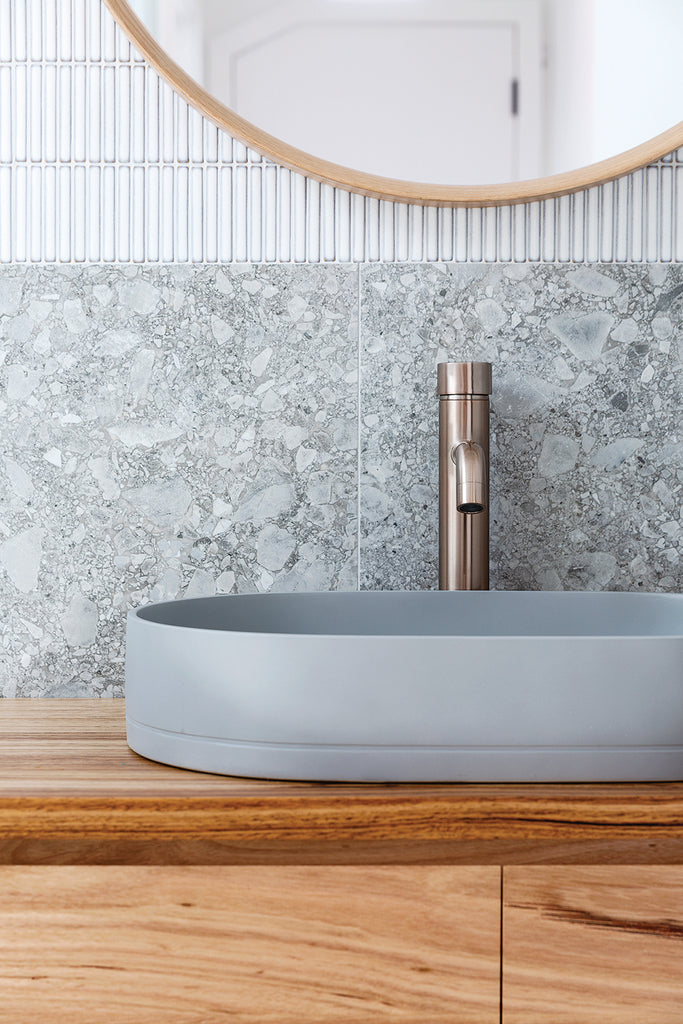 ROUND PINLESS TALL BASIN MIXER