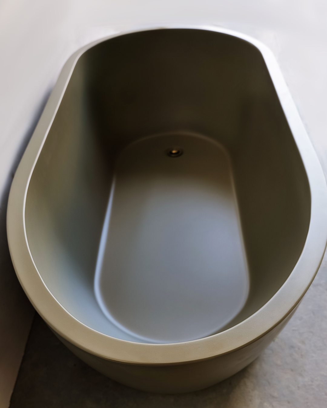 Juno Freestanding Bathtub (Copan Blue)