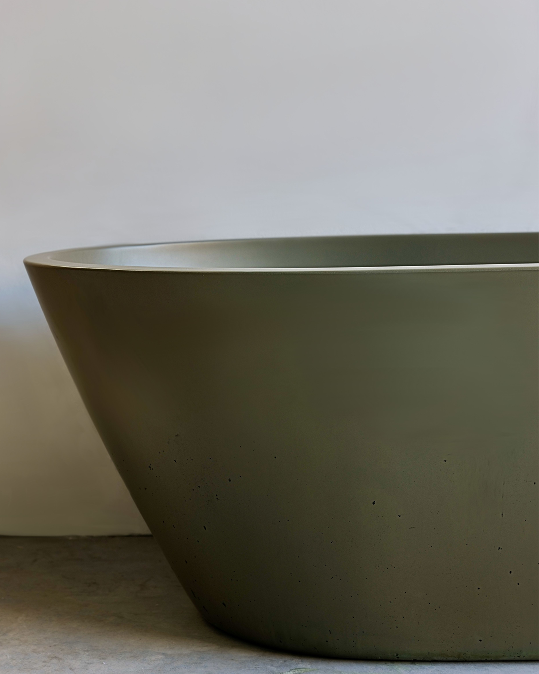 Juno Freestanding Bathtub (Blush Pink)