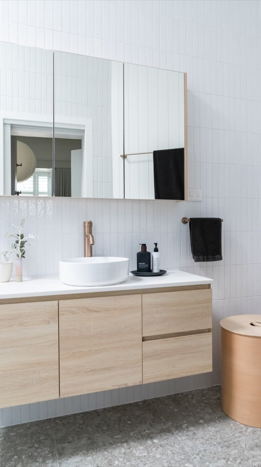 ROUND TALL BASIN MIXER CURVED