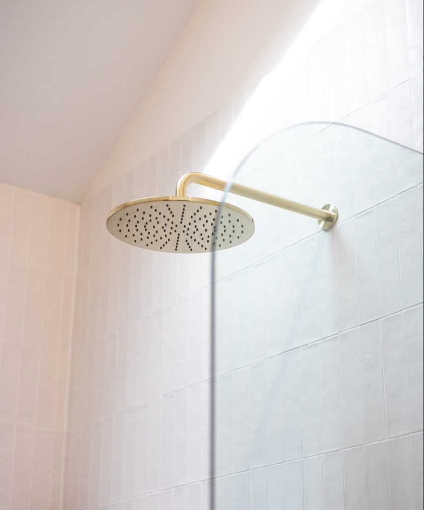 ROUND WALL SHOWER CURVED ARM 400MM
