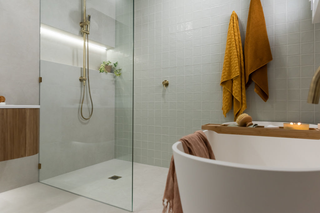 SQUARE FLOOR GRATE SHOWER DRAIN 100MM OUTLET