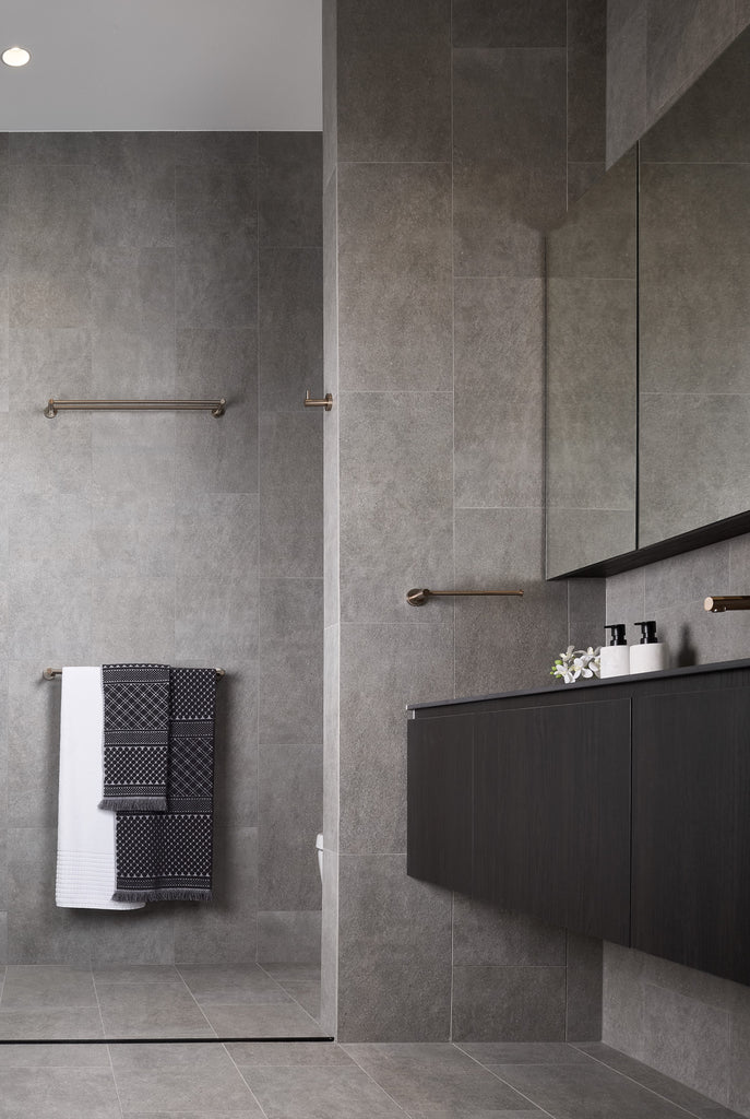 ROUND DOUBLE TOWEL RAIL 600MM