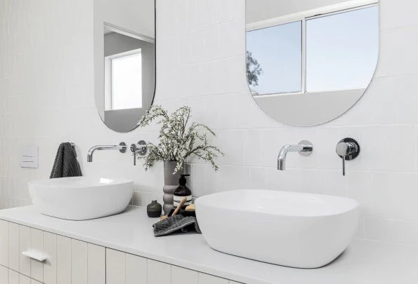 UNIVERSAL ROUND CURVED SPOUT