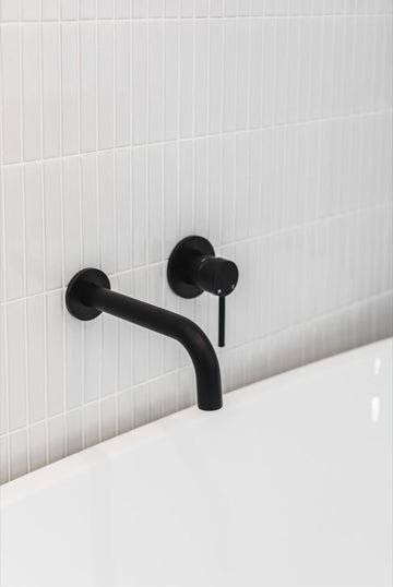 Meir Universal Round Curved Spout