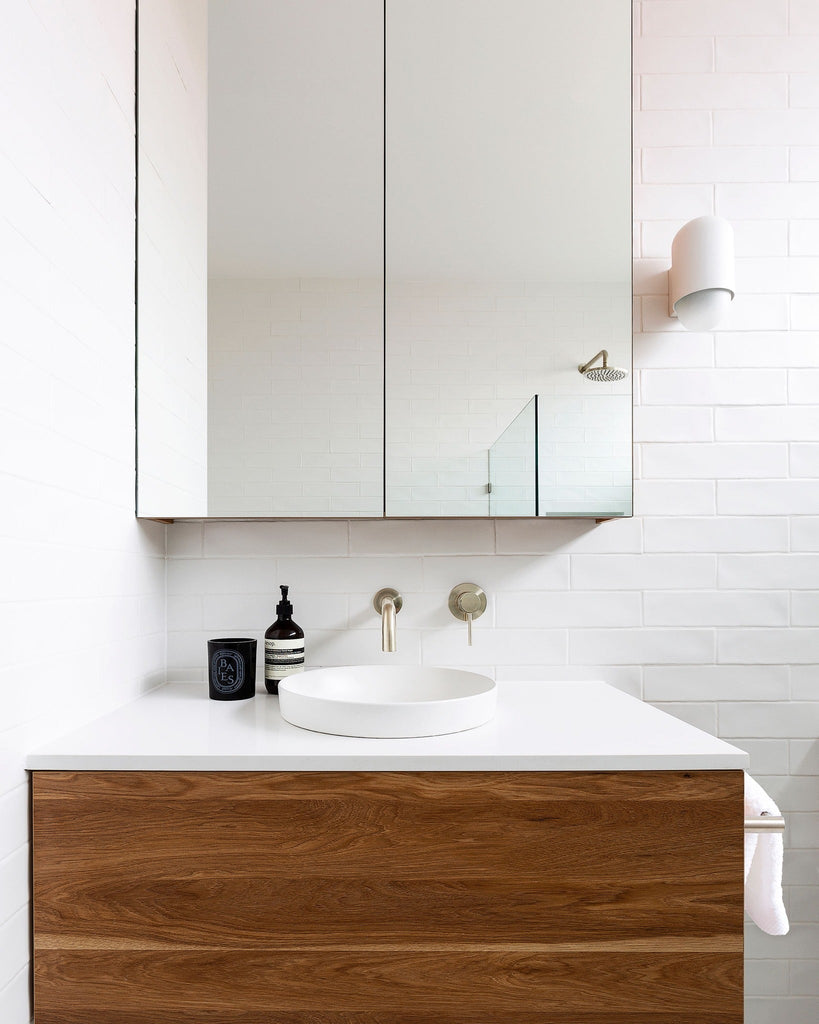 UNIVERSAL ROUND CURVED SPOUT