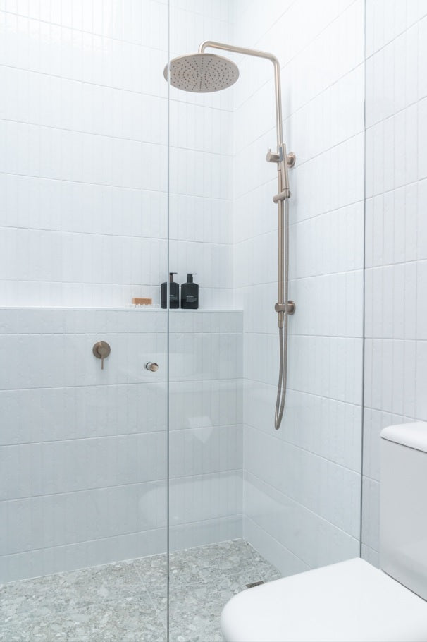 ROUND COMBINATION SHOWER RAIL, 300MM ROSE, SINGLE FUNCTION HAND SHOWER