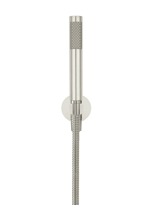 ROUND HAND SHOWER ON FIXED BRACKET