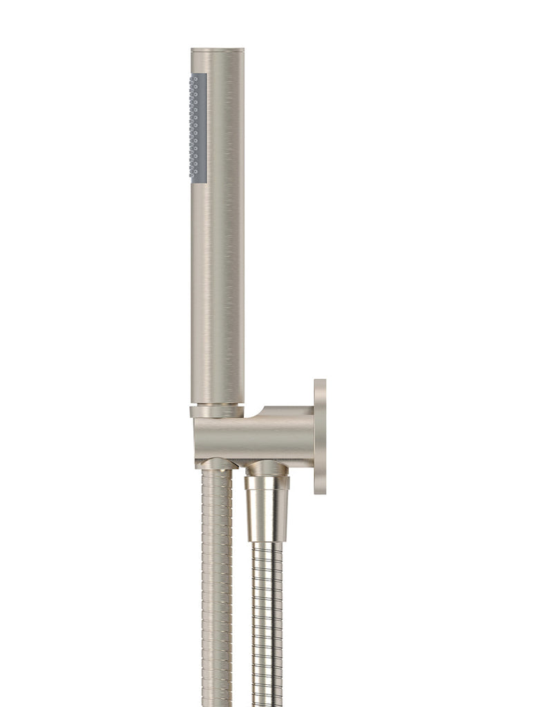 ROUND HAND SHOWER ON FIXED BRACKET