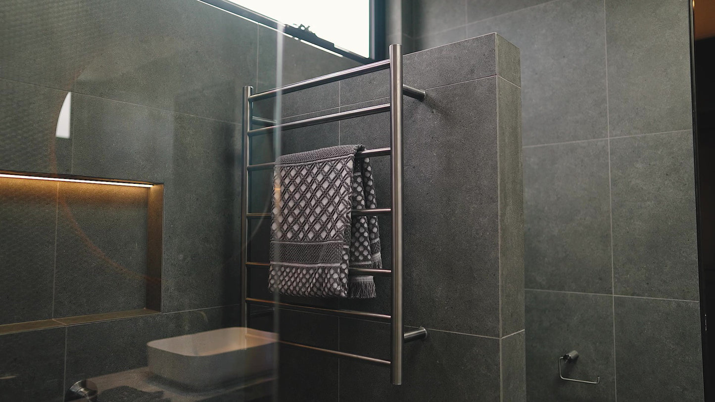 HEATED TOWEL LADDER GRAPHITE (NR190002HGR) GRAPHITE