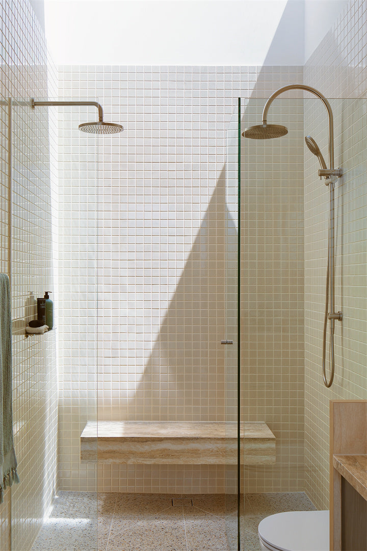 MECCA TWIN SHOWER WITH AIR SHOWER BRUSHED NICKEL