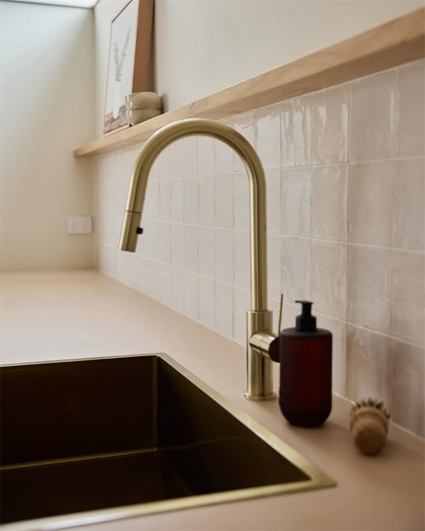 MECCA PULL OUT SINK MIXER WITH VEGIE SPRAY FUNCTION BRUSHED GOLD