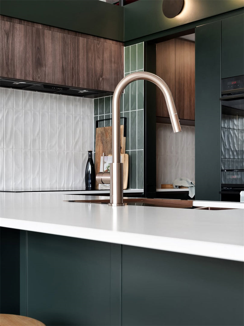 MECCA PULL OUT SINK MIXER WITH VEGIE SPRAY FUNCTION BRUSHED BRONZE