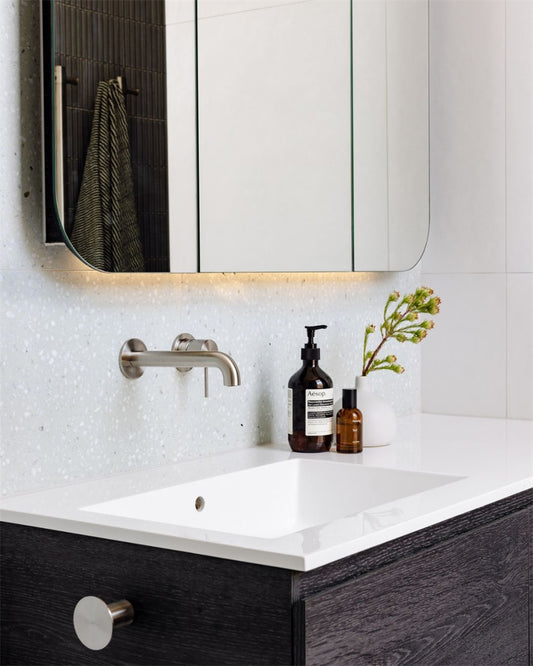 MECCA ROBE HOOK II BRUSHED NICKEL