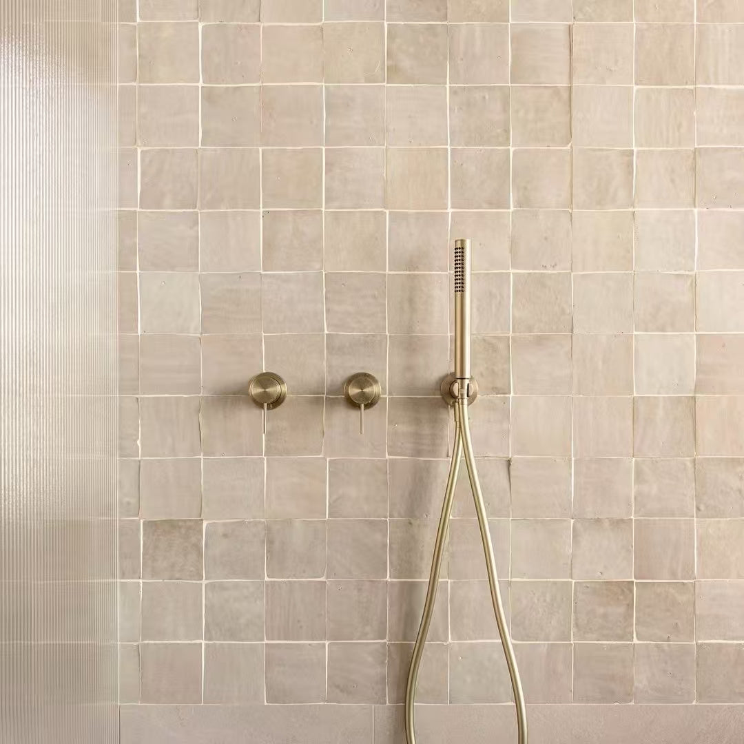 MECCA SHOWER MIXER 60MM PLATE BRUSHED GOLD