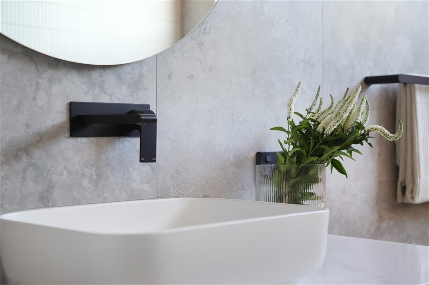 BIANCA WALL BASIN/BATH MIXER 187/230MM MATTE BLACK