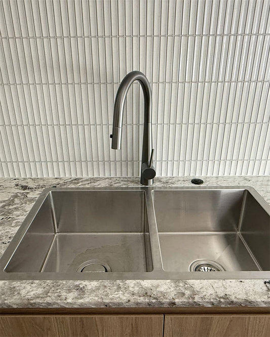 DOLCE PULL OUT SINK MIXER WITH VEGIE SPRAY FUNCTION GUN METAL GREY