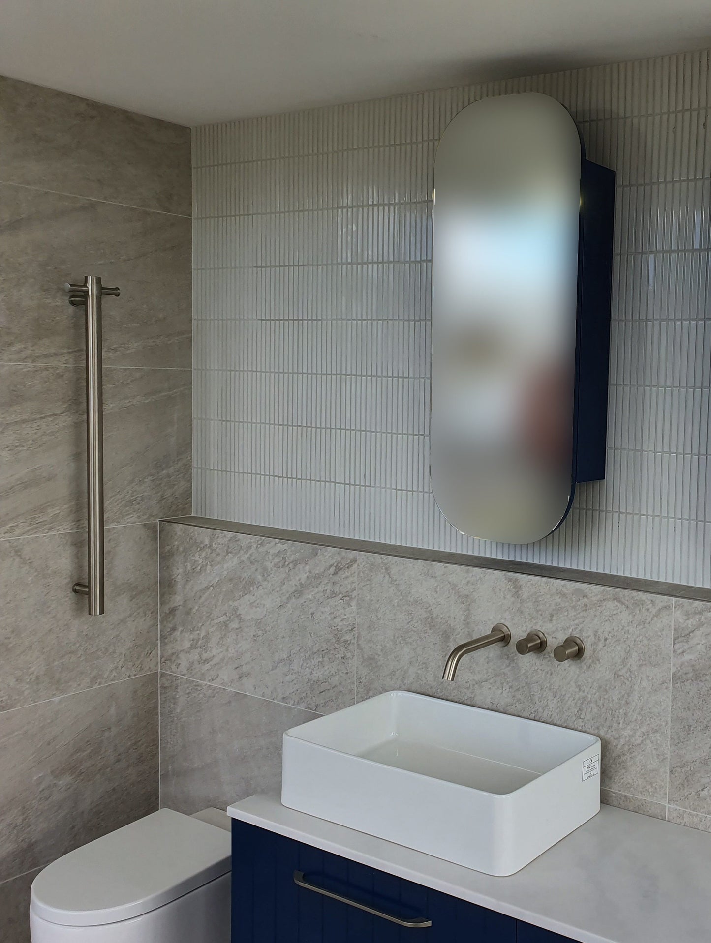 VS900HBN Brushed Nickel Straight Round Vertical Single Heated Towel Rail